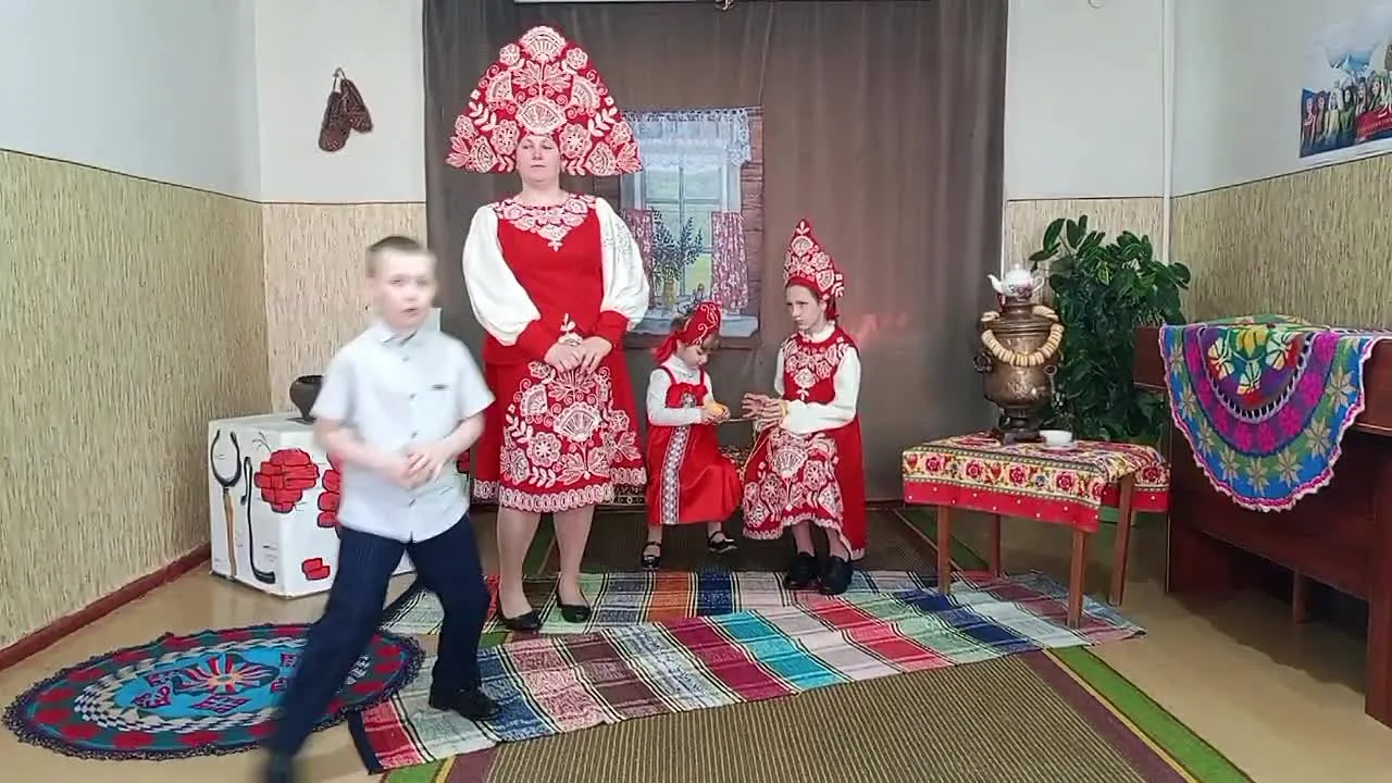 Ася и семья, 5 лет, село Баево